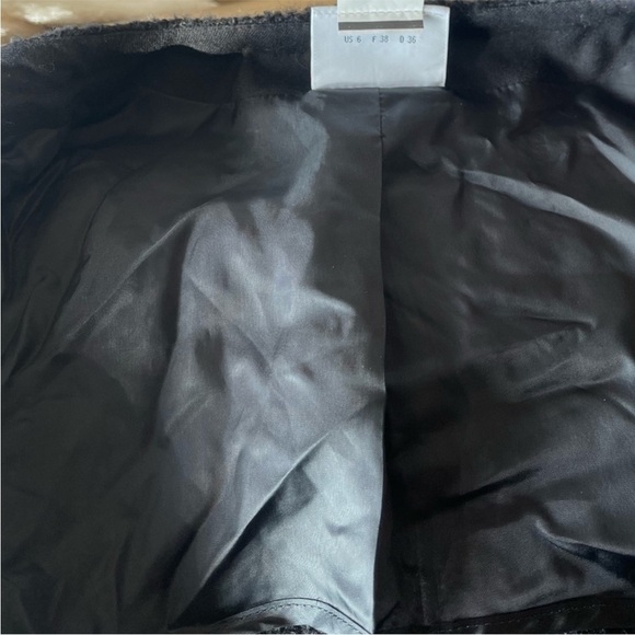 AKRIS Punto 3/4 sleeves blazer w/patent leather
accents. black. Size 6 US - Picture 15 of 16